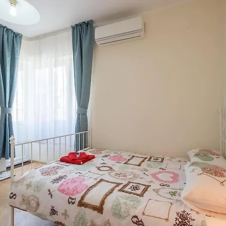 Very & Aristocratic 2 Bedroom With Air Conditioning * Sofía