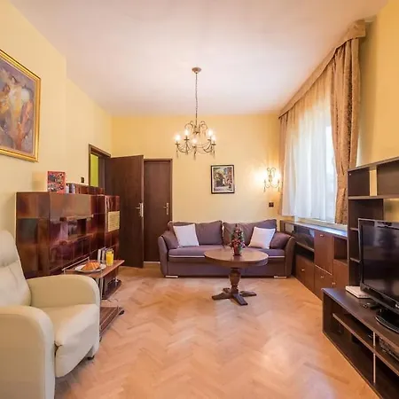 Apartamento Very & Aristocratic 2 Bedroom With Air Conditioning